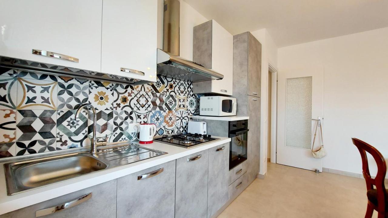 Narcisa View Lake&Pool Apartment Bardolino Exteriör bild